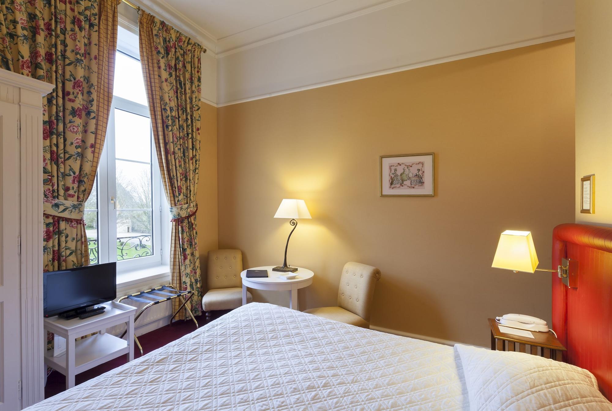 Grand Hotel "Chateau De Sully" - Piscine & Spa -Teritoria Sully  ภายนอก รูปภาพ