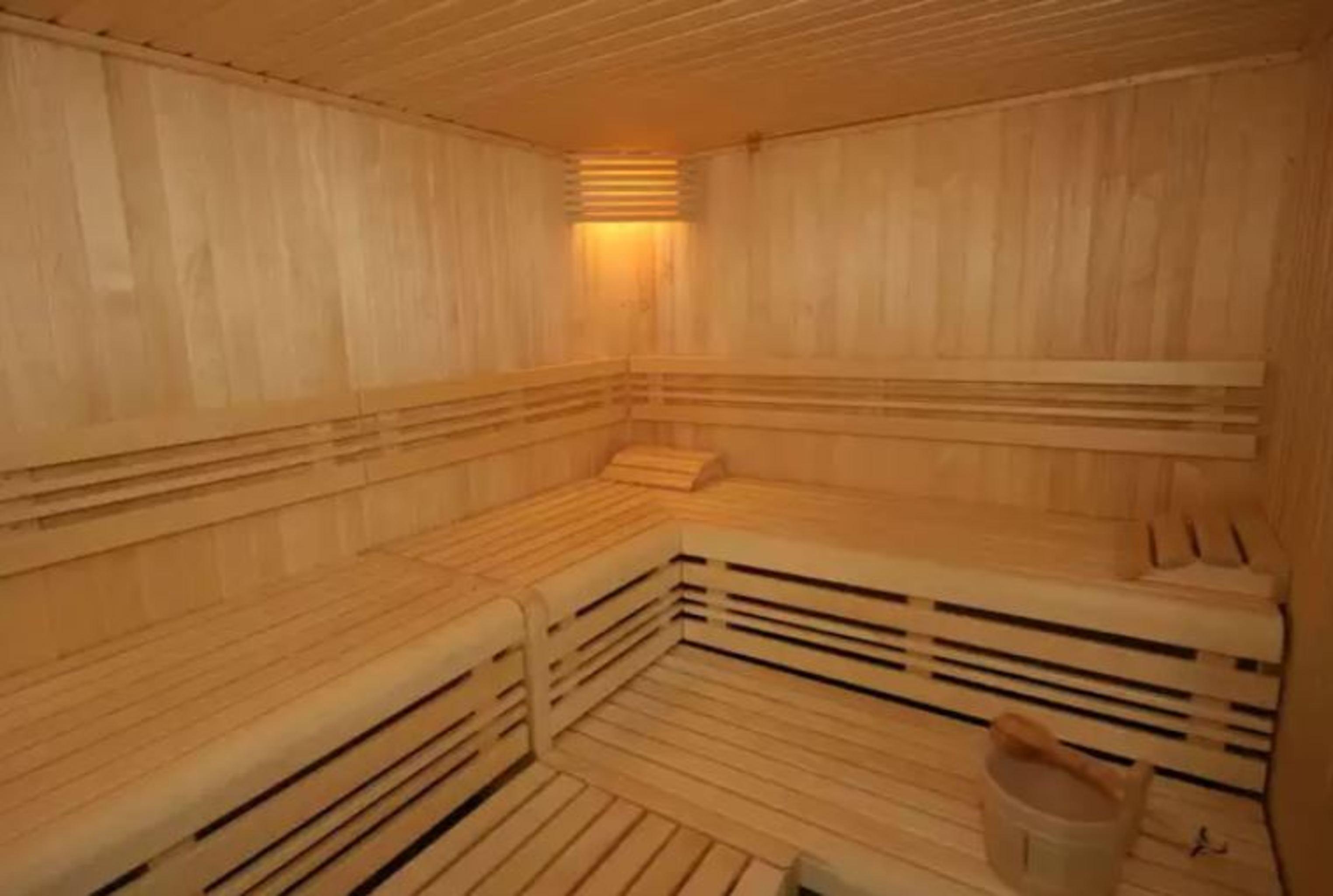 Grand Hotel "Chateau De Sully" - Piscine & Spa -Teritoria Sully  ภายนอก รูปภาพ