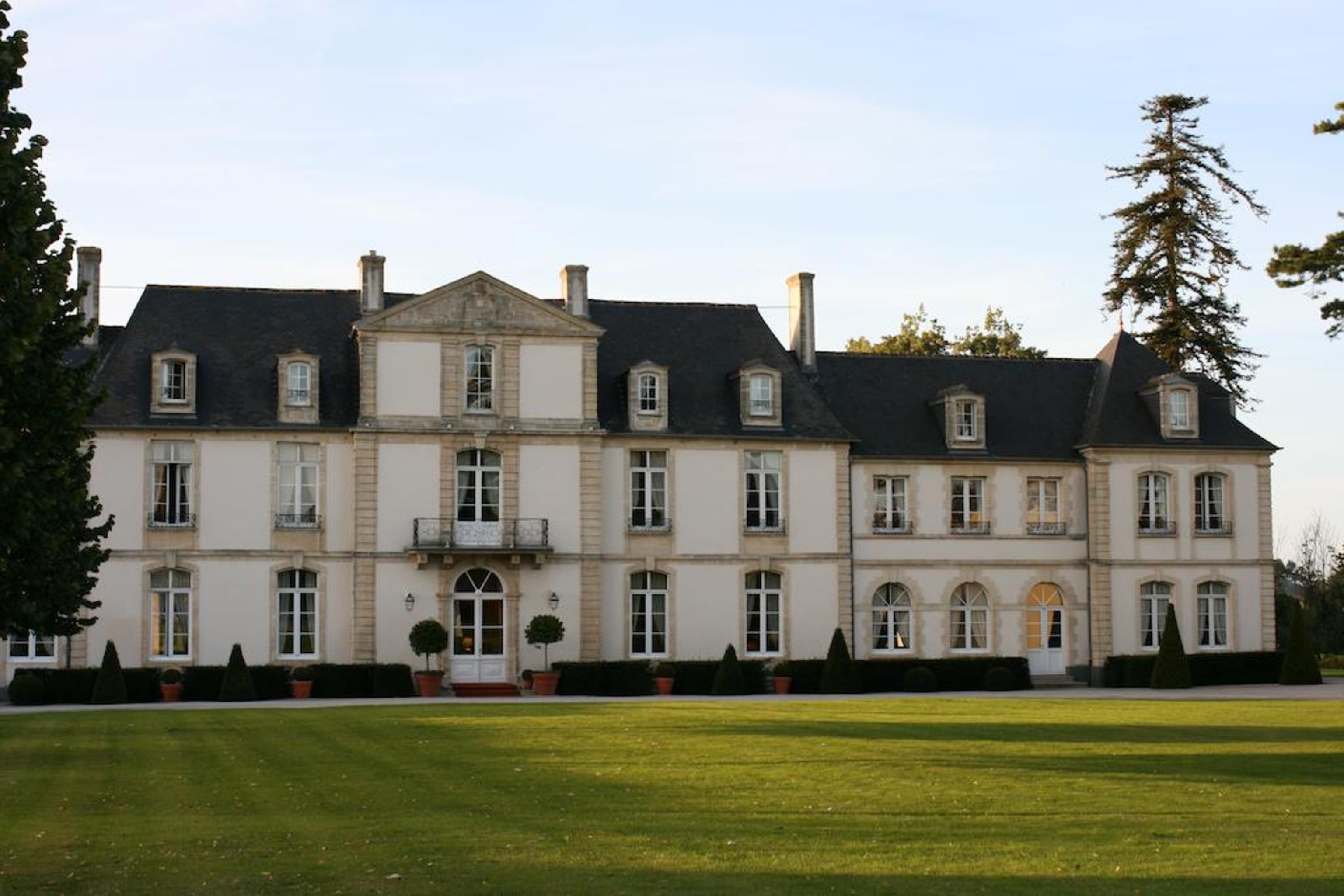 Grand Hotel "Chateau De Sully" - Piscine & Spa -Teritoria Sully  ภายนอก รูปภาพ