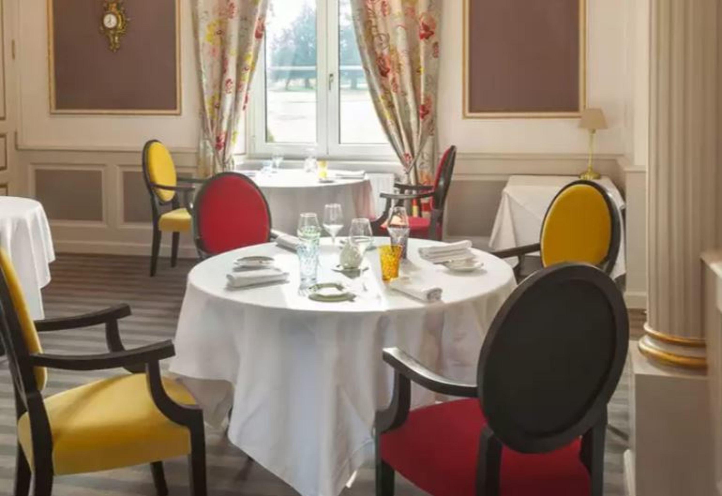 Grand Hotel "Chateau De Sully" - Piscine & Spa -Teritoria Sully  ภายนอก รูปภาพ