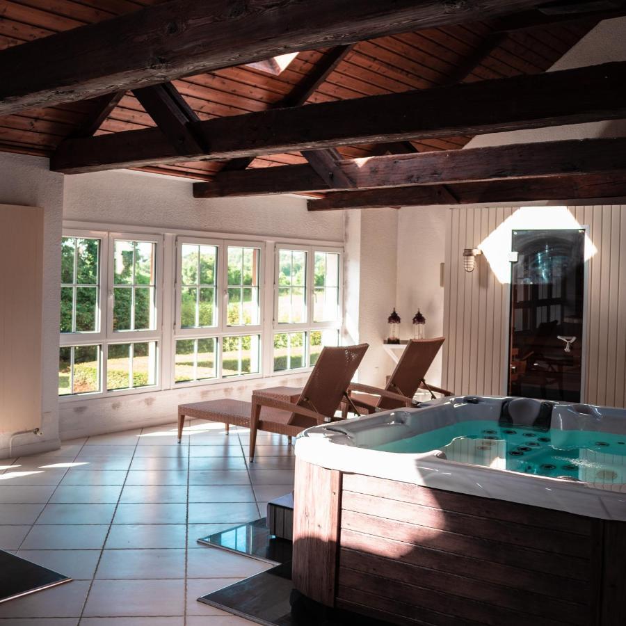 Grand Hotel "Chateau De Sully" - Piscine & Spa -Teritoria Sully  ภายนอก รูปภาพ