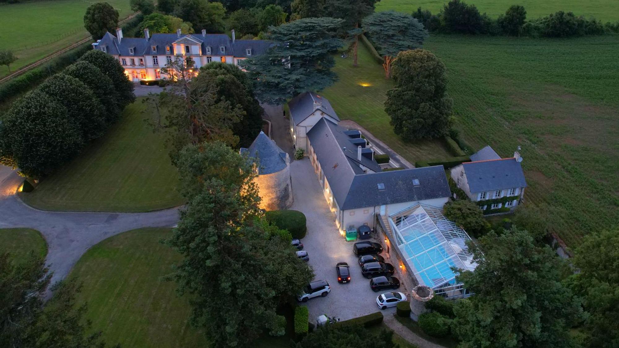 Grand Hotel "Chateau De Sully" - Piscine & Spa -Teritoria Sully  ภายนอก รูปภาพ