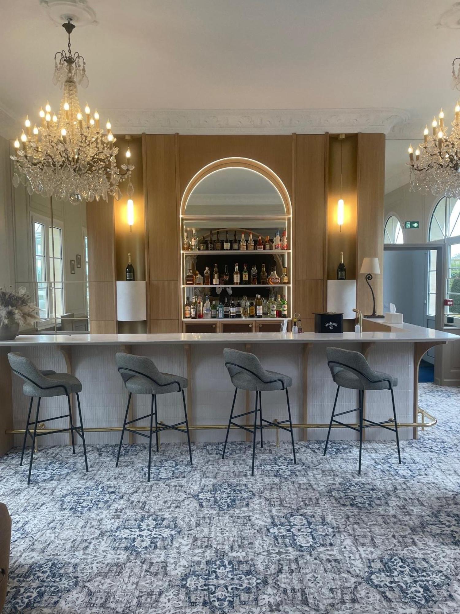 Grand Hotel "Chateau De Sully" - Piscine & Spa -Teritoria Sully  ภายนอก รูปภาพ